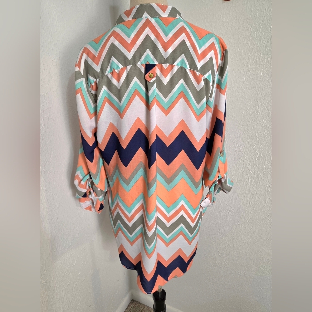 Wishful Park Chevron Print Blouse in Peach/Teal/Navy, 3/4 Sleeves, Size XL - Picture 6 of 9